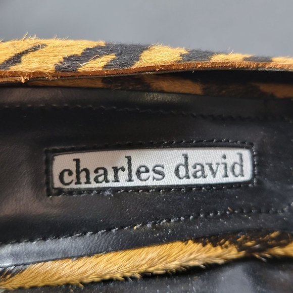 New in Box Charles David Women's Medal Animal Print Block High Heel Pump Size 5 - Picture 9 of 14